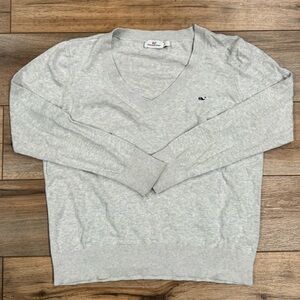 VINEYARD VINES Lightweight Gray V-neck Sweater | Size Large